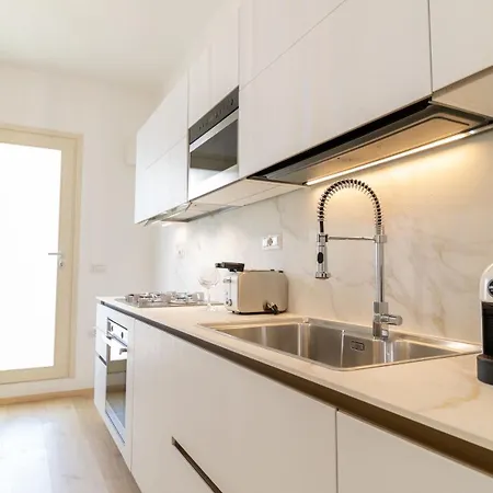 Rinac Luxury Superior - S'arena Scoada דירה *